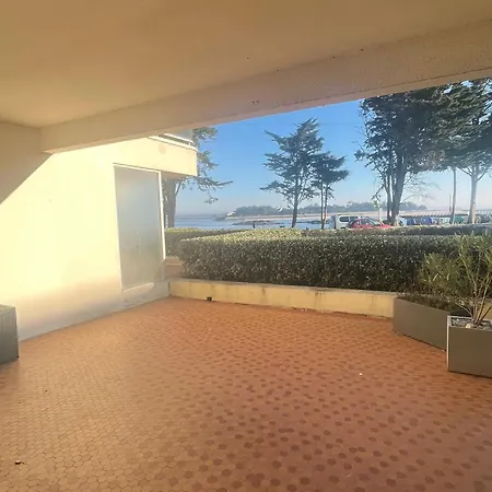 Calme Avec Terrasse, 2-4 Personnes, - Fr-1-843-9 Le Croisic