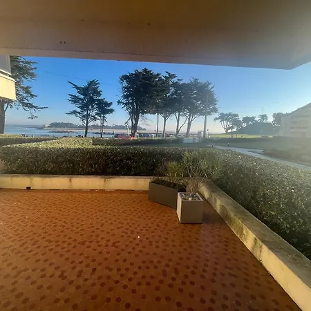 Apartment Calme Avec Terrasse, 2-4 Personnes, - Fr-1-843-9 *