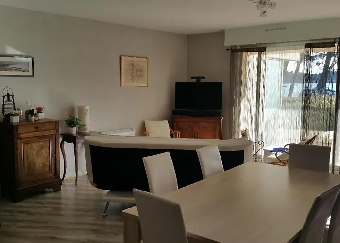 Calme Avec Terrasse, 2-4 Personnes, - Fr-1-843-9 Apartamento